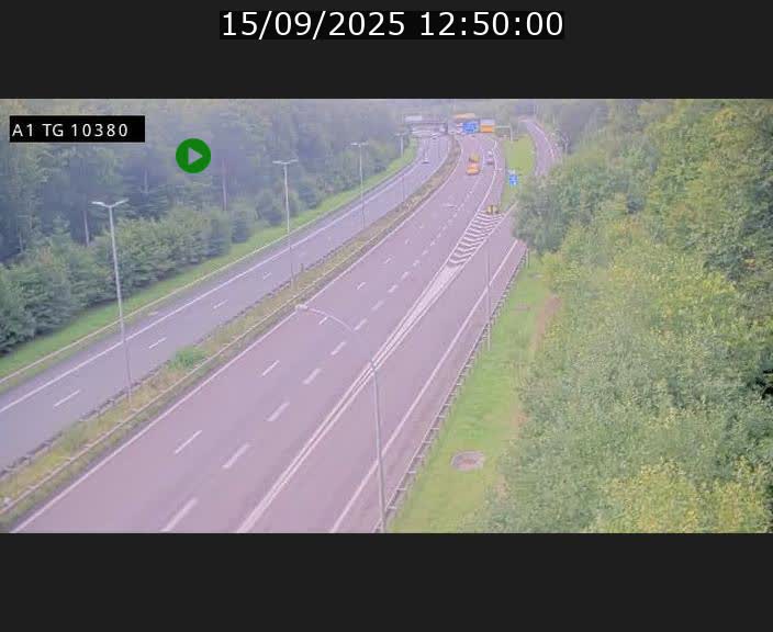 Traffic live webcam Luxembourg Senningerberg - A1 direction Luxembourg Kirchberg - BK 10.3
