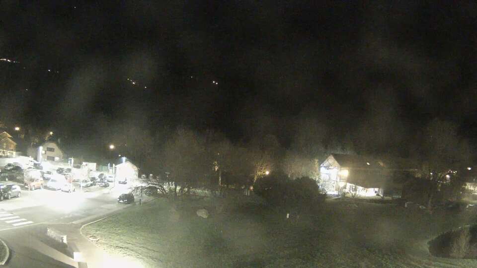 Webcam au niveau de la mairie du village du Bourg d'Oisans, aux pieds de l'Alpe d'Huez et aux portes du parc des Écrins