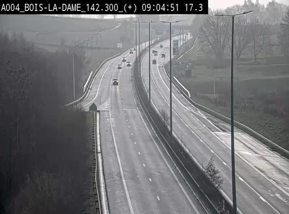 Webcam située entre la sortie 29 Neufchâteau et la jonction avec l'E25 en direction de Liège et Luxembourg