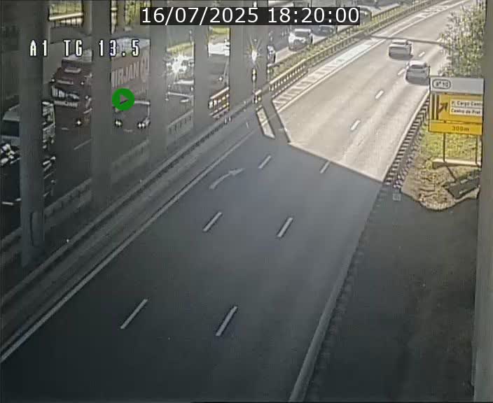 Traffic live webcam Luxembourg Senningen - A1 direction Luxembourg - BK 13.5