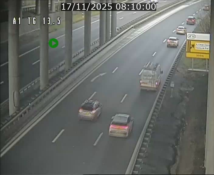 Traffic live webcam Luxembourg Senningen - A1 direction Luxembourg - BK 13.5