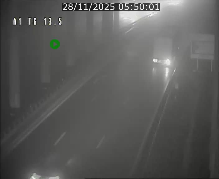 Traffic live webcam Luxembourg Senningen - A1 direction Luxembourg - BK 13.5