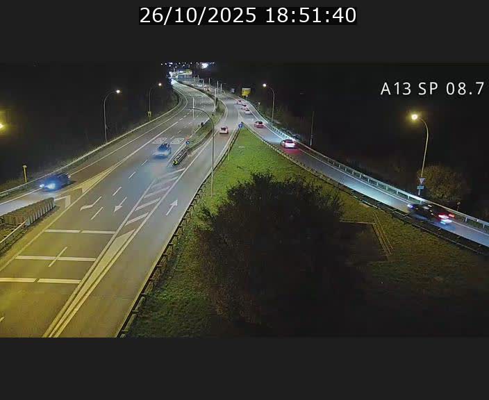 Traffic live webcam Luxembourg Jonction Lankelz - A13 direction Pétange - BK 8.7