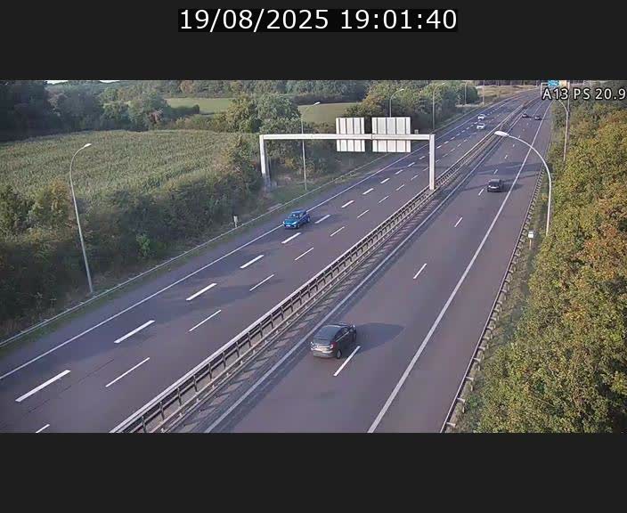 Traffic live webcam Luxembourg Croix de Bettembourg, rond-point d'Hellange - A13 direction Allemagne - BK 20.9