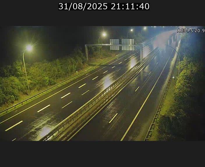 Traffic live webcam Luxembourg Croix de Bettembourg, rond-point d'Hellange - A13 direction Allemagne - BK 20.9