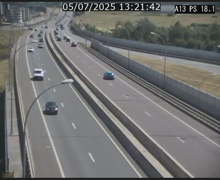 Traffic live webcam Luxembourg Dudelange - A13 direction Croix de Bettembourg - BK 18.1