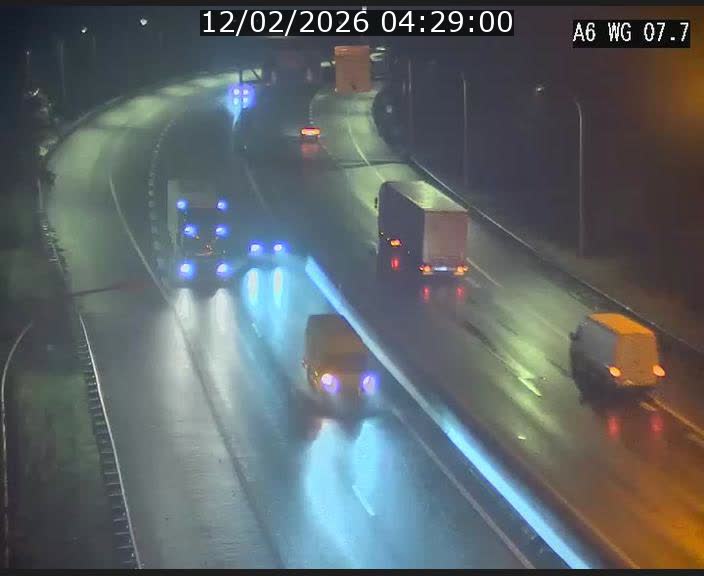 Traffic live webcam Luxembourg - Bridel - A6 - BK 7.7 - direction Belgique