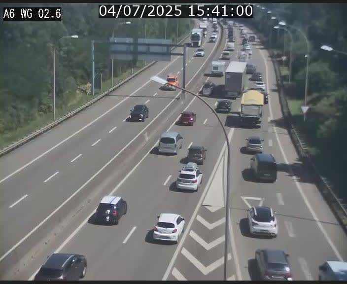 Traffic live webcam Luxembourg Croix de Cessange - A6 - BK 2.6 - direction France/Allemagne