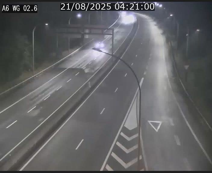 Traffic live webcam Luxembourg Croix de Cessange - A6 - BK 2.6 - direction France/Allemagne