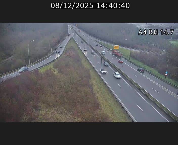 Traffic live webcam Luxembourg Jonction Lankelz - A4 - BK 14.7 - direction Luxembourg