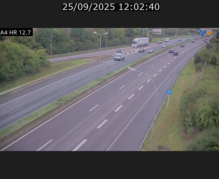 Traffic live webcam Luxembourg Esch sur Alzette - A4 - BK 12.7 - direction Esch-Belval
