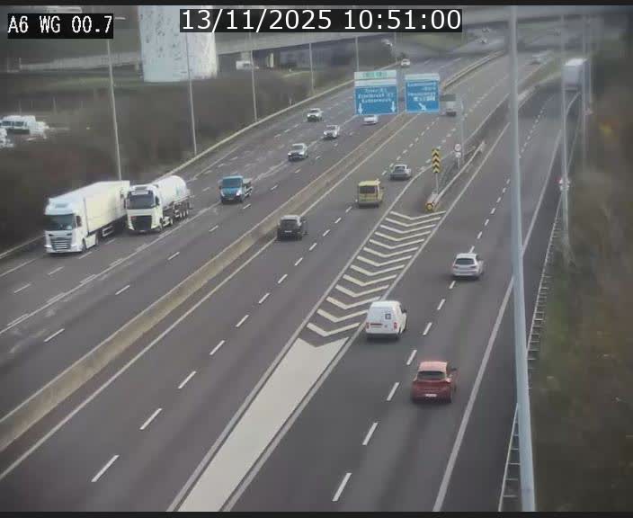Traffic live webcam Luxembourg Croix de Cessange - A6 - BK 0.7 - direction A3 France