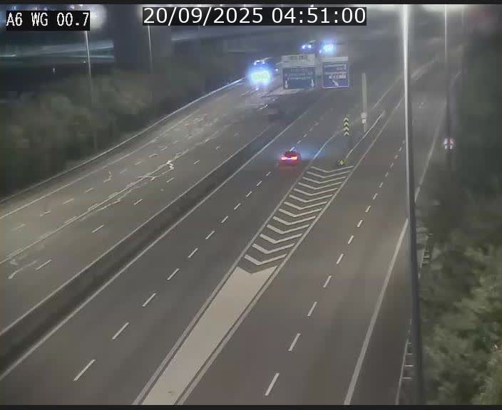 Traffic live webcam Luxembourg Croix de Cessange - A6 - BK 0.7 - direction A3 France