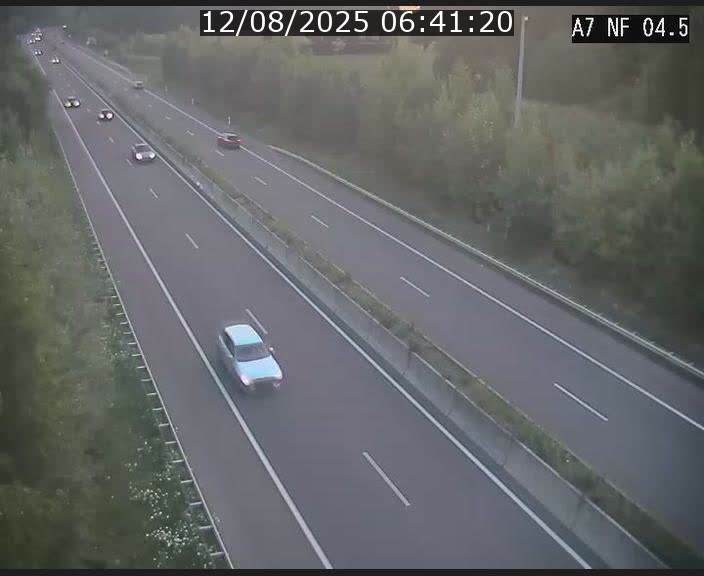 Caméra autoroute Luxembourg A7 - Passage à gibier Rëngelbour - direction Tunnel Grouft