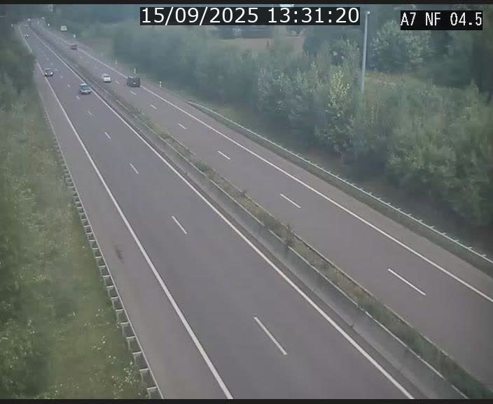 Caméra autoroute Luxembourg A7 - Passage à gibier Rëngelbour - direction Tunnel Grouft