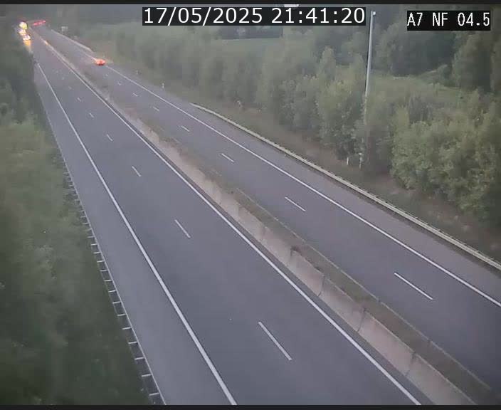 Caméra autoroute Luxembourg A7 - Passage à gibier Rëngelbour - direction Tunnel Grouft