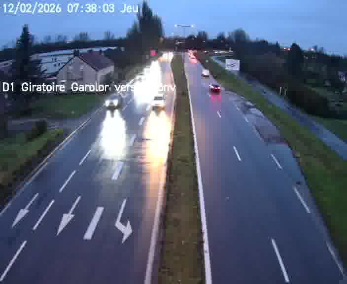 Webcam de surveillance sur D1 (France) à Ennery, cadrée vers Thionville, proposant une information routière utile aux déplacements quotidiens.