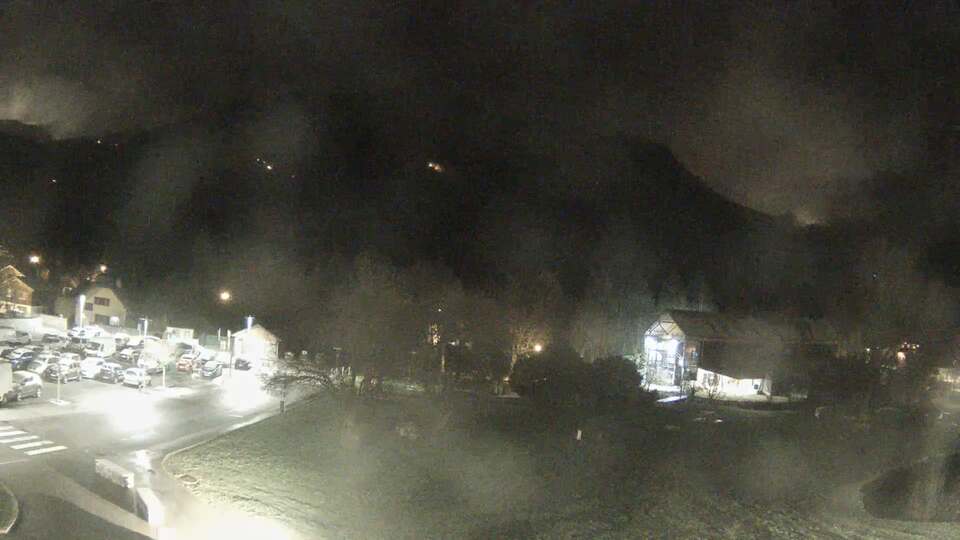 Webcam au niveau de la mairie du village du Bourg d'Oisans, aux pieds de l'Alpe d'Huez et aux portes du parc des Écrins