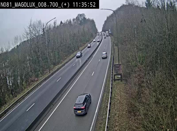 Webcam sur la N81 (E411) à hauteur de la jonction avec la N883. Vue orientée vers Longwy