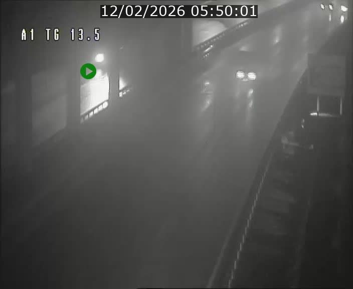 Traffic live webcam Luxembourg Senningen - A1 direction Luxembourg - BK 13.5