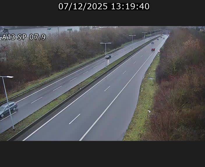 Traffic live webcam Luxembourg Jonction Lankelz - A13 direction Pétange - BK 7.9