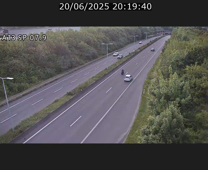 Traffic live webcam Luxembourg Jonction Lankelz - A13 direction Pétange - BK 7.9