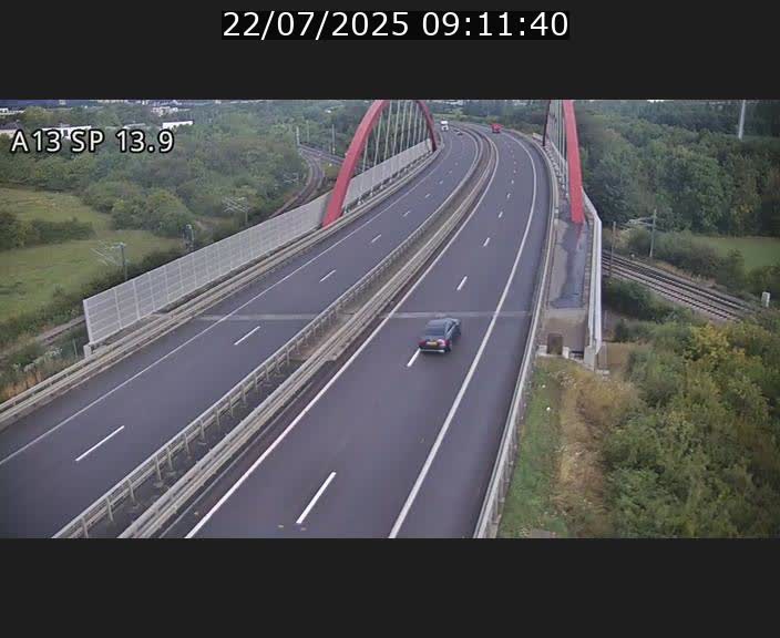 Traffic live webcam Luxembourg Kayl - A13 direction Esch-sur-Alzette/Luxembourg-ville - BK 13.9