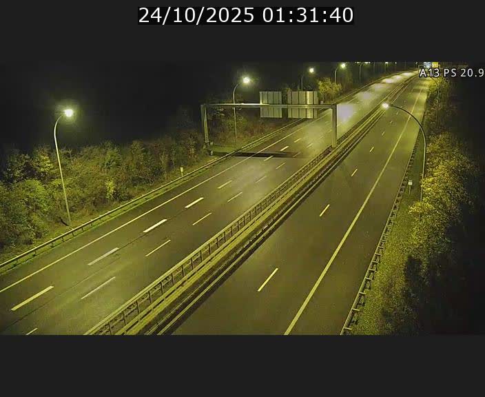 Traffic live webcam Luxembourg Croix de Bettembourg, rond-point d'Hellange - A13 direction Allemagne - BK 20.9