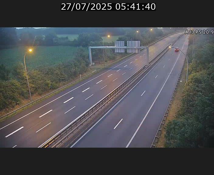 Traffic live webcam Luxembourg Croix de Bettembourg, rond-point d'Hellange - A13 direction Allemagne - BK 20.9