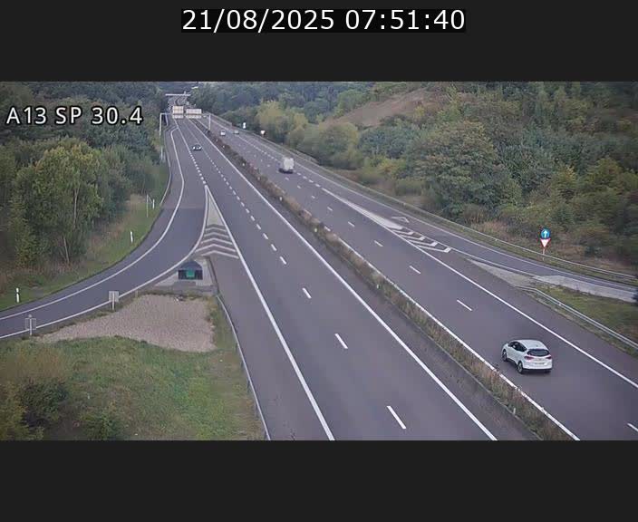 Traffic live webcam Luxembourg Altwies - A13 direction Luxembourg-ville - BK 30.4