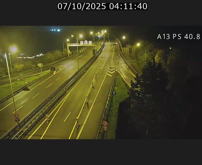 Webcam autoroute A13 à la sortie est du tunnel Markusbierg à Schengen. Vue sur le pont de la Moselle, vers l'Allemagne