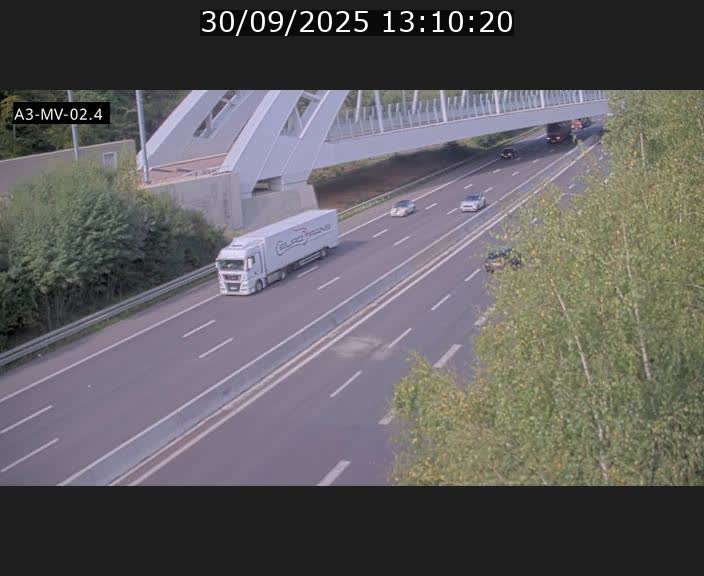 Webcam autoroute de la France (A3) au Luxembourg à Fentange, à proximité de la Croix de Gasperich. Vue orientée vers la Cloche d'Or