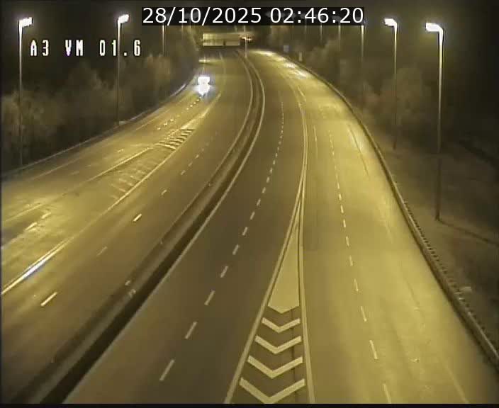 Traffic live webcam Luxembourg - Croix de Gasperich - A3 - BK 1.6 - direction France/Aire de Berchem