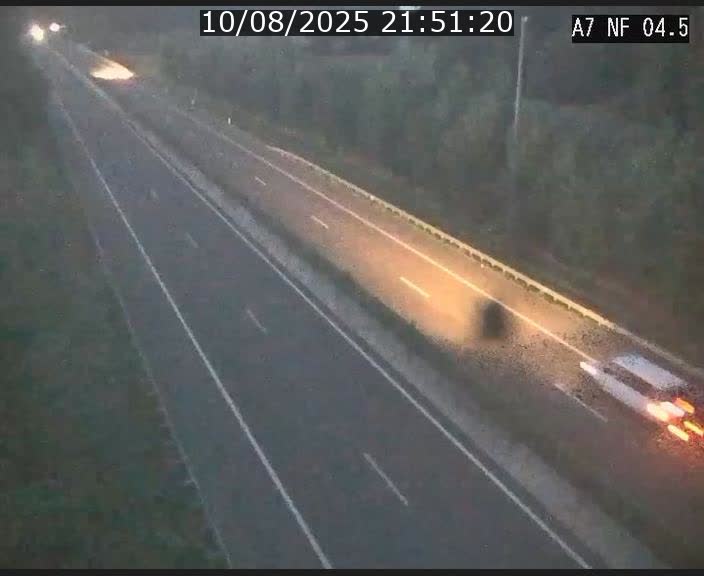 Caméra autoroute Luxembourg A7 - Passage à gibier Rëngelbour - direction Tunnel Grouft