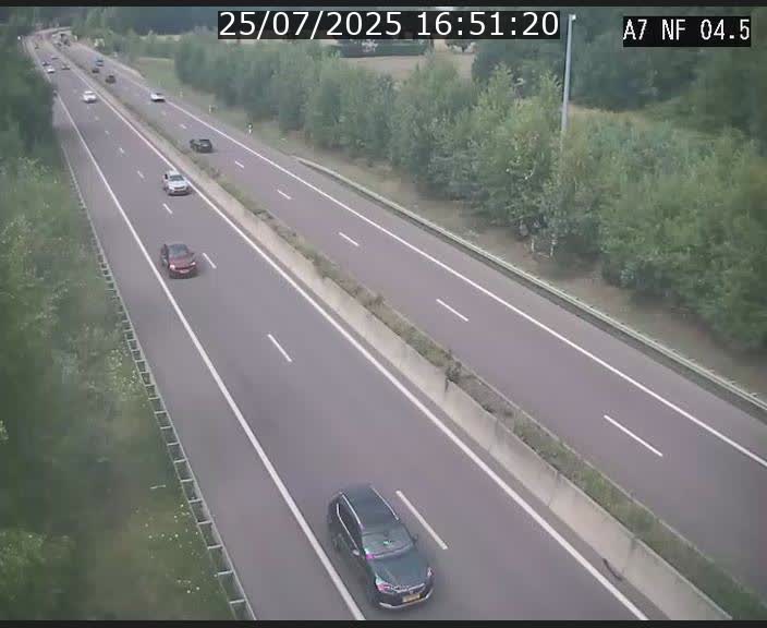 Caméra autoroute Luxembourg A7 - Passage à gibier Rëngelbour - direction Tunnel Grouft