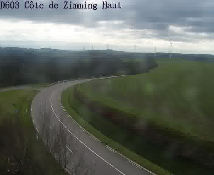 Webcam sur la D603 située en haut de la Côte de Zimming. Vue orientée vers Saint-Avold.