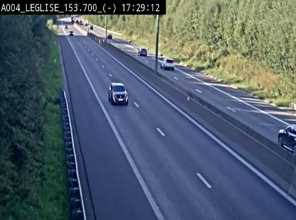 Webcam autoroute A4 (E411-E25) à Léglise, avant la jonction avec la N40. Vue orientée vers Bruxelles