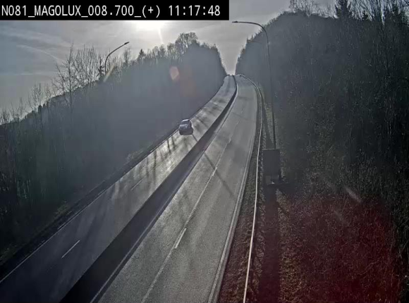 Webcam sur la N81 (E411) à hauteur de la jonction avec la N883. Vue orientée vers Longwy