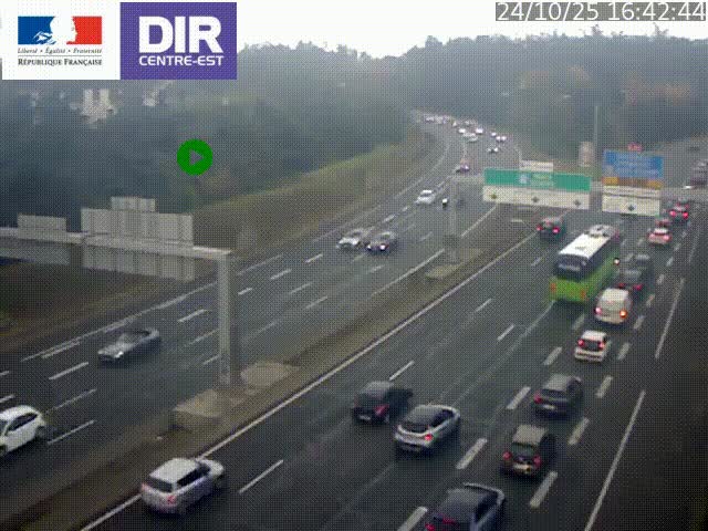 Caméra de circulation routière sur le boulevard périphérique Laurent Bonnevay de Lyon (D383) à hauteur de Bron, avant la jonction avec l'A43. Vue orientée vers l'échangeur