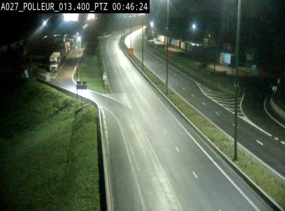 Webcam A27/E42 avec vue sur le parking de l'aire de Polleur, après le Viaduc de Polleur à Theux. Vue orientée vers Liège