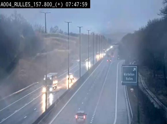 Webcam à hauteur de la sortie 28a donnant sur la P7 menant à Rulles. Vue orientée vers Luxembourg