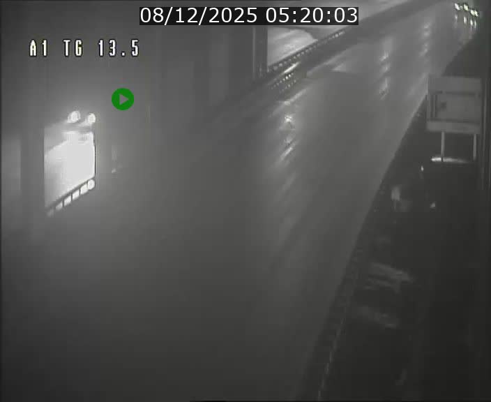 Traffic live webcam Luxembourg Senningen - A1 direction Luxembourg - BK 13.5