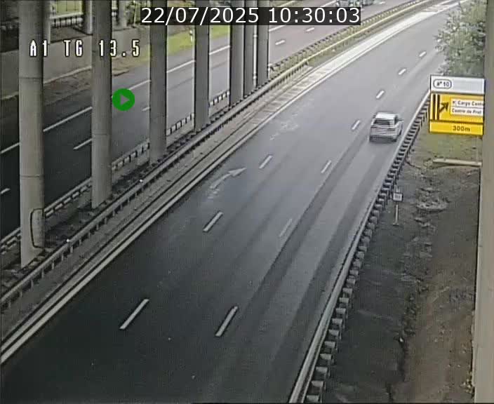 Traffic live webcam Luxembourg Senningen - A1 direction Luxembourg - BK 13.5