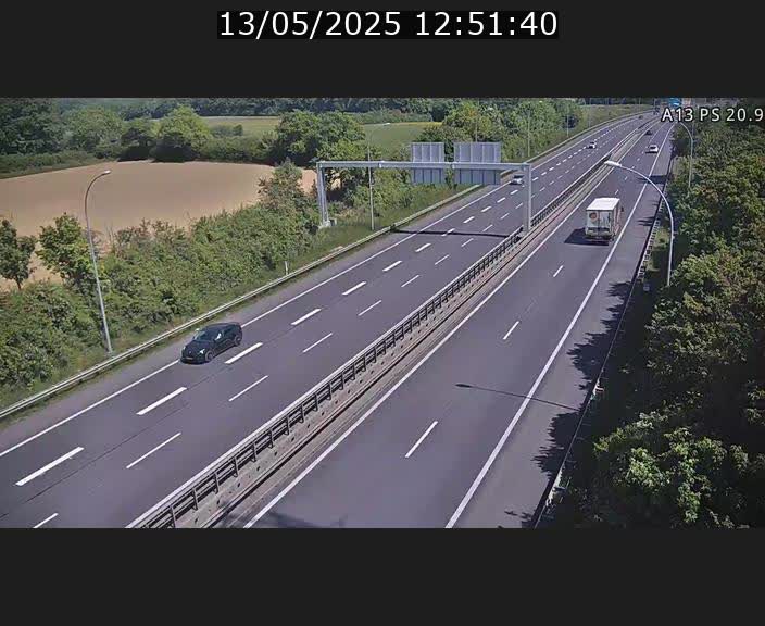 Traffic live webcam Luxembourg Croix de Bettembourg, rond-point d'Hellange - A13 direction Allemagne - BK 20.9