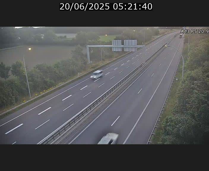 Traffic live webcam Luxembourg Croix de Bettembourg, rond-point d'Hellange - A13 direction Allemagne - BK 20.9