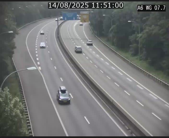 Traffic live webcam Luxembourg - Bridel - A6 - BK 7.7 - direction Belgique