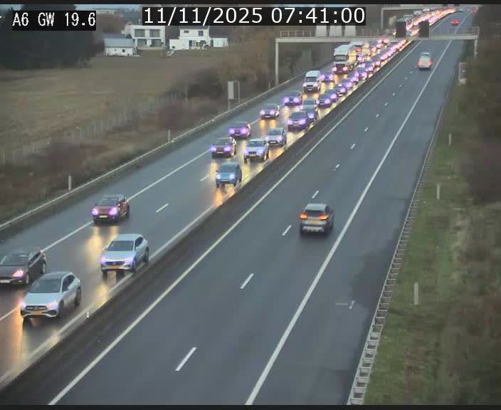 Traffic live webcam Luxembourg - Steinfort - A6 - BK 19.6 - direction Belgique
