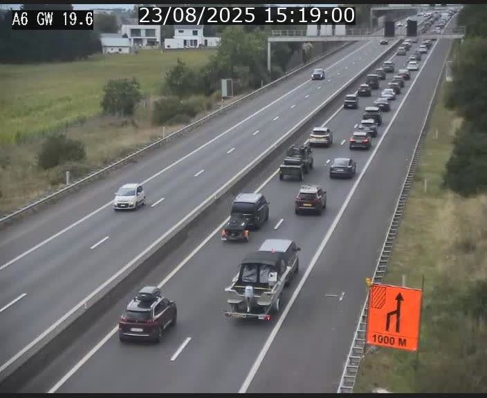 Traffic live webcam Luxembourg - Steinfort - A6 - BK 19.6 - direction Belgique