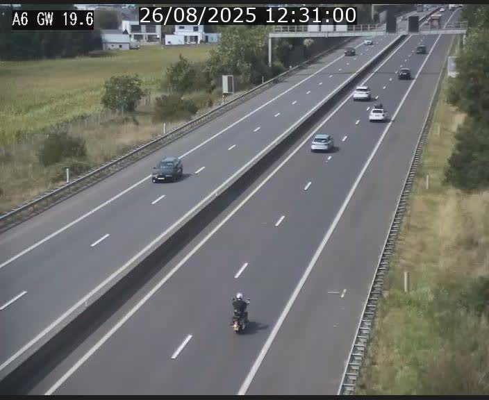 Traffic live webcam Luxembourg - Steinfort - A6 - BK 19.6 - direction Belgique