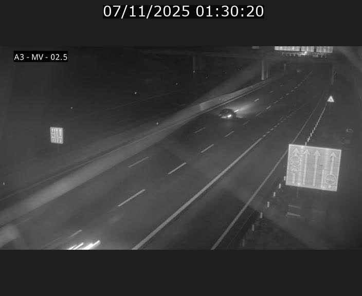 Webcam autoroute A3 au Luxembourg à proximité de la Croix de Gasperich. Vue orientée vers Luxembourg